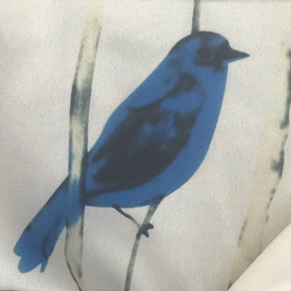 🔺SALE🔺Blue nested Bird Graphic Top - Picture 3 of 6